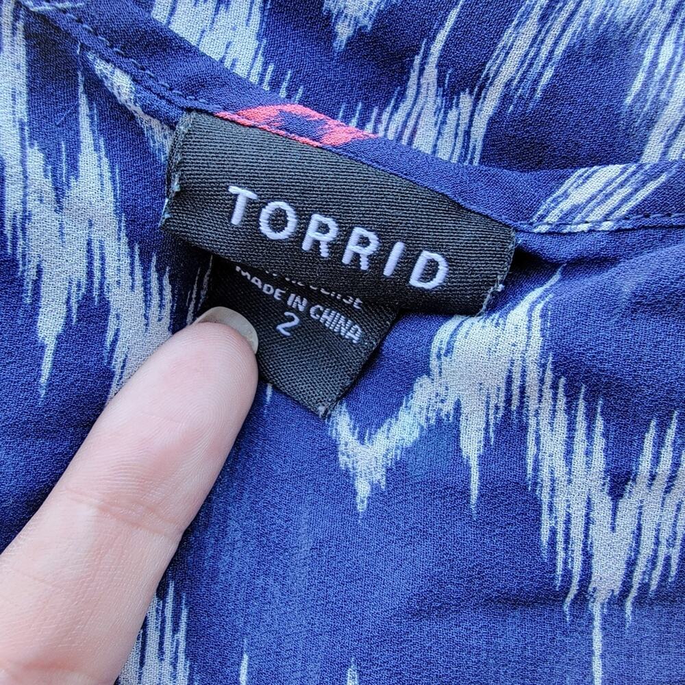 Torrid Semi Sheer Scoopneck Tank Top - Picture 3 of 3